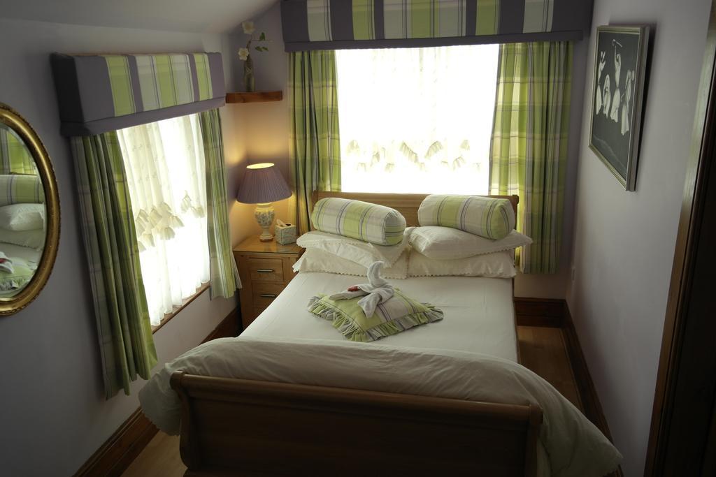 Little Red Rooster Rest Hotell Tenby Rom bilde